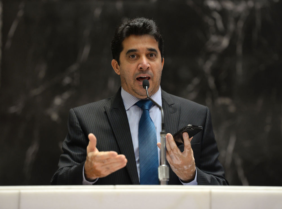 Moraes valida acordo que suspende ação contra deputado réu por 8/1