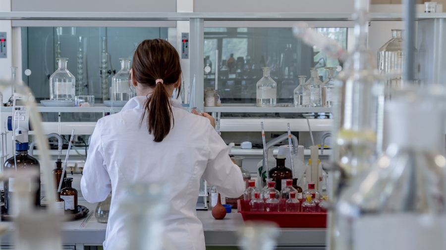 Brasil chega a 1.510 cientistas entre os mais influentes do mundo, 3,4% a mais em relação a 2025