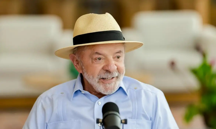 Governo Lula promete alívio a bares e restaurantes impactados pelo fim da 6 x 1 em reação a Flávio