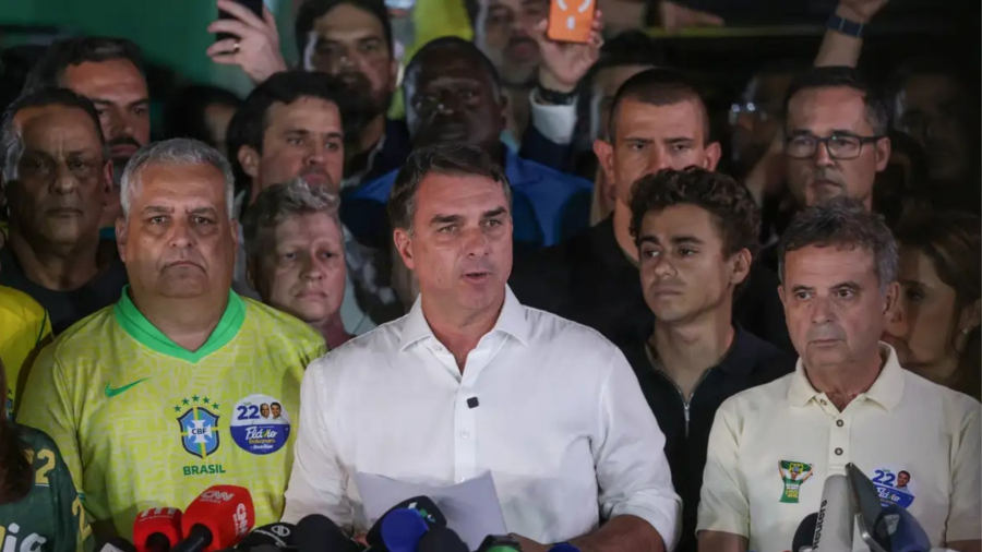 Flávio não reconhece vitória de Lula e tentará anulação do pleito