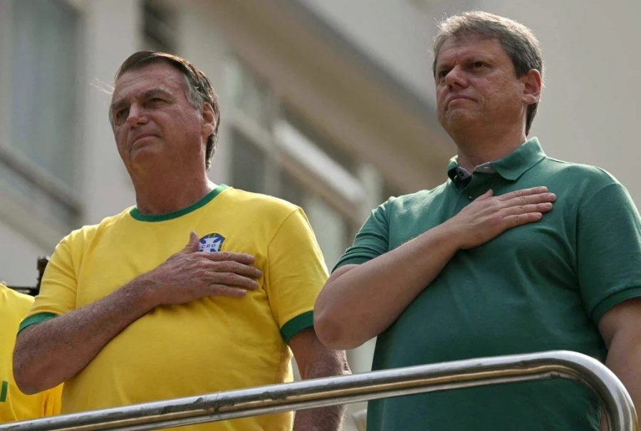 Tarcísio vira alvo de críticas de bolsonaristas por declaração sobre 2030
