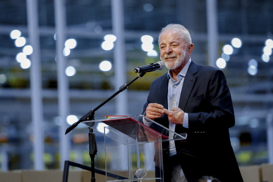 Lula aproveita impopularidade de Tarcísio sobre pedágios e bate em governador