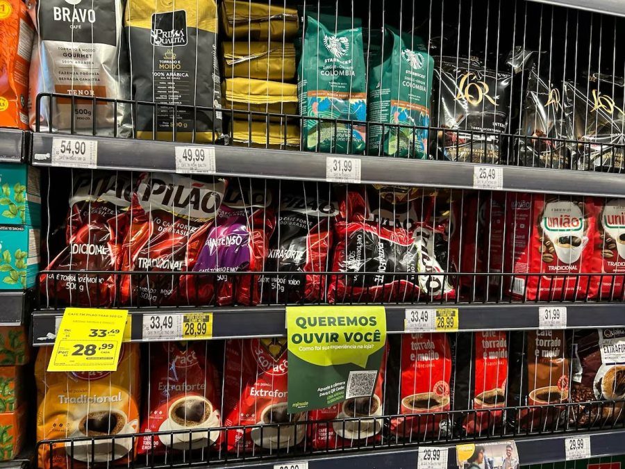 Café já fica atrás das grades em supermercados de São Paulo