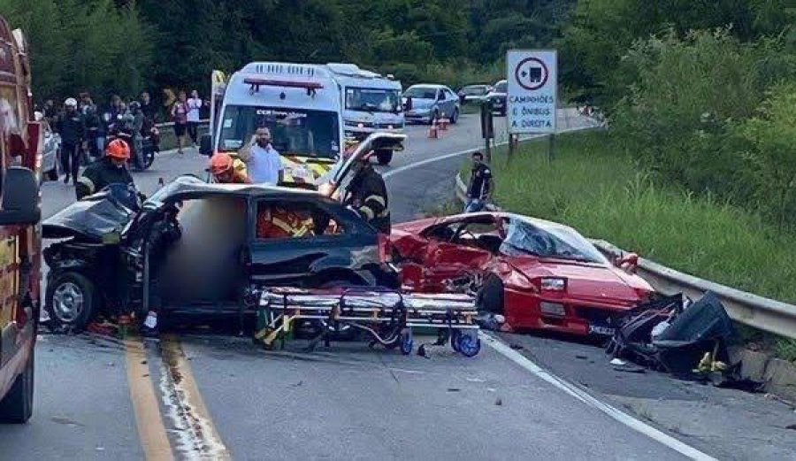Polícia Civil investiga acidente com Ferrari que deixou feridos em rodovia em Piedade