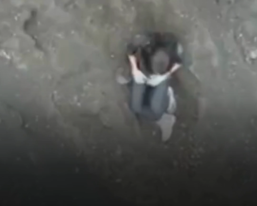 Imagens de drone mostram brasileira ferida após queda em vulcão na Indonésia