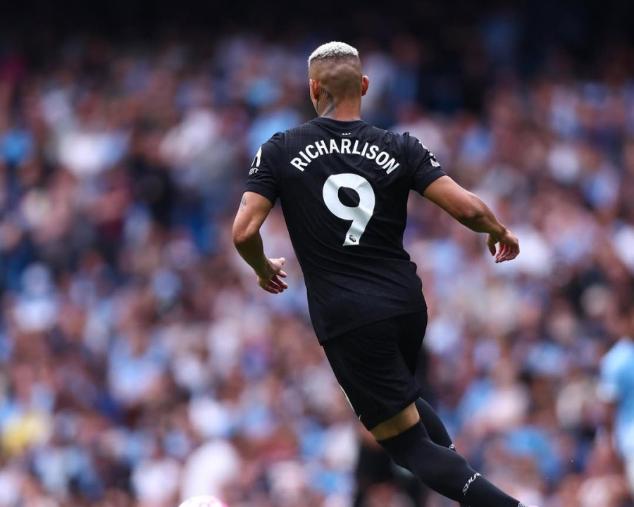 Richarlison dá a volta por cima e vira o craque do início da Premier League