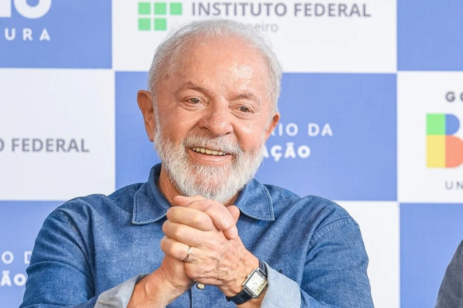Lula lidera 2º turno com 46% contra 36% de Flávio, mostra pesquisa