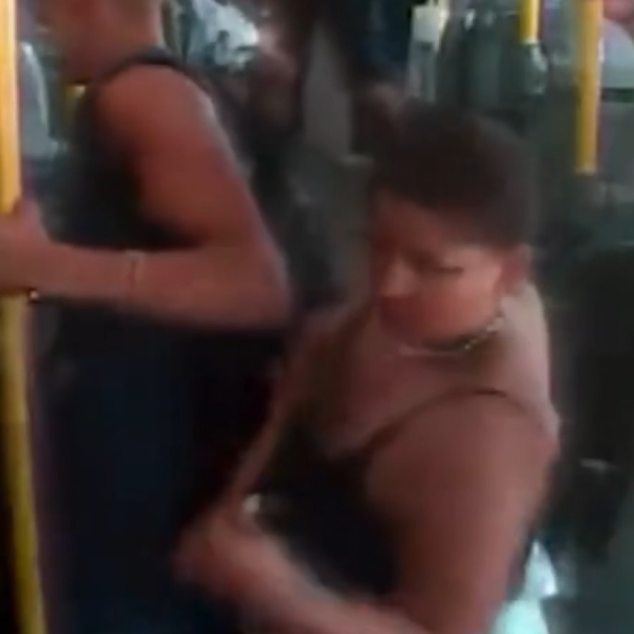 Mulher é esfaqueada e morta dentro de BRT ao reagir a assalto
