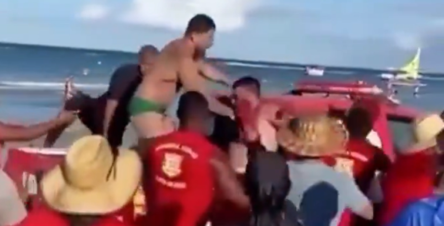 Prefeitura interdita barraca e afasta funcionários após espancamento de turistas 