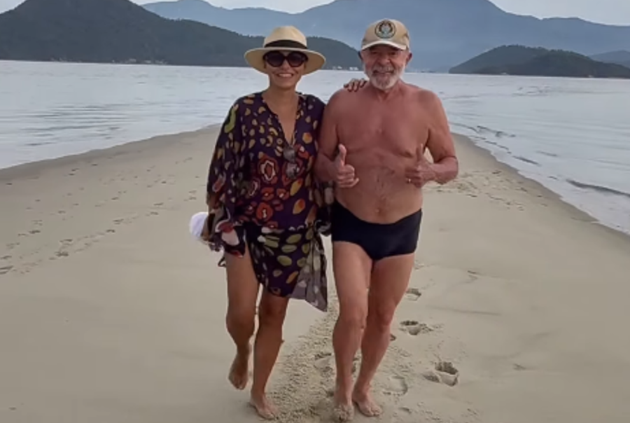 Janja comemora boa forma de Lula em praia; veja as fotos