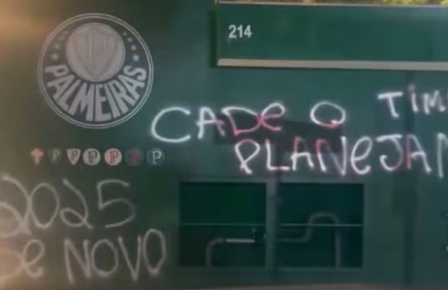 Muros do Allianz Parque são pichados após goleada do Palmeiras no Paulistão