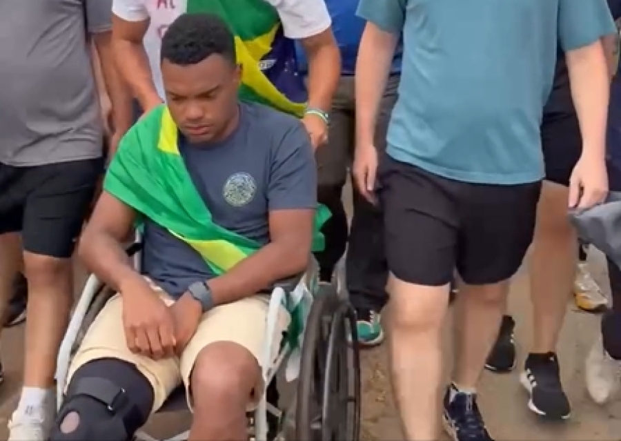 Caminhada pró-Bolsonaro de Nikolas Ferreira mostra pessoas de cadeiras de rodas