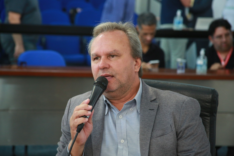 Vereador Fausto Peres propõe Projeto de Lei para chipagem obrigatória de animais de grande porte