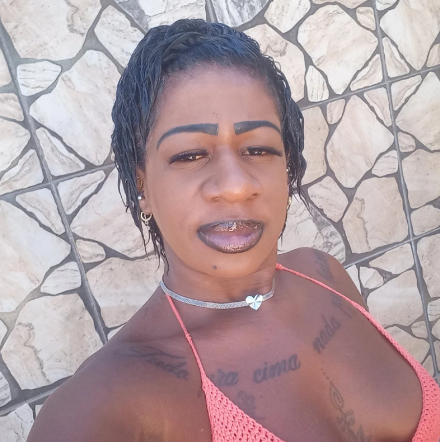 Vídeo de influenciadora viraliza ao celebrar benefício do Gás do Povo