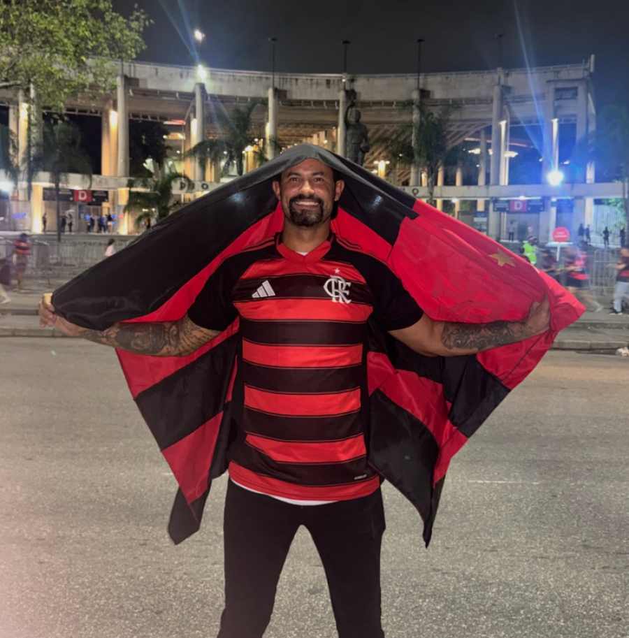 Justiça dá prazo de 5 dias para ex-goleiro Bruno regularizar liberdade condicional