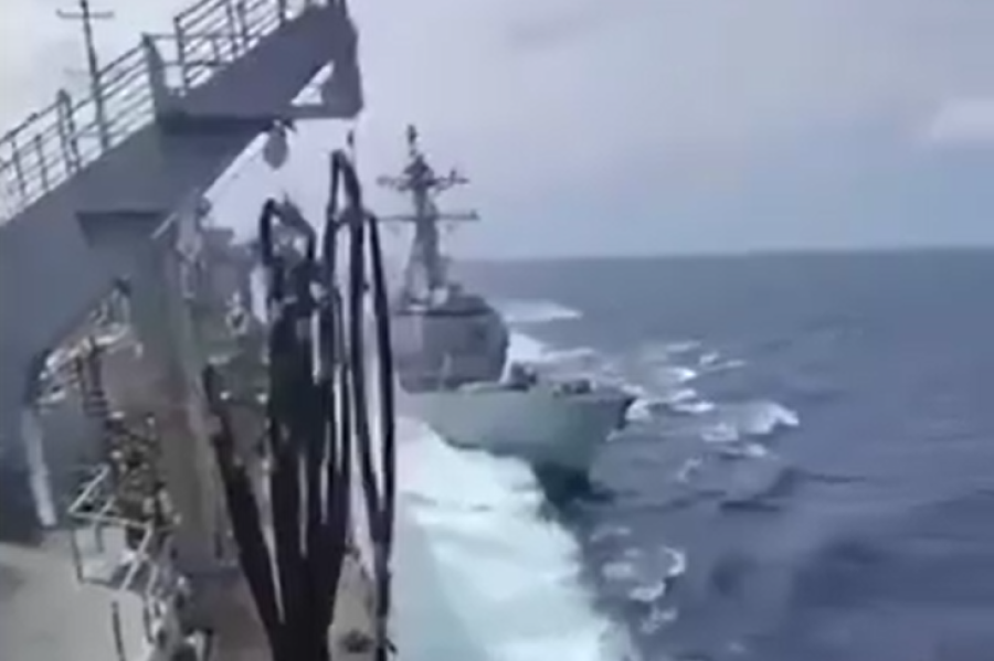 Vídeo mostra colisão entre navios de guerra dos EUA no Caribe