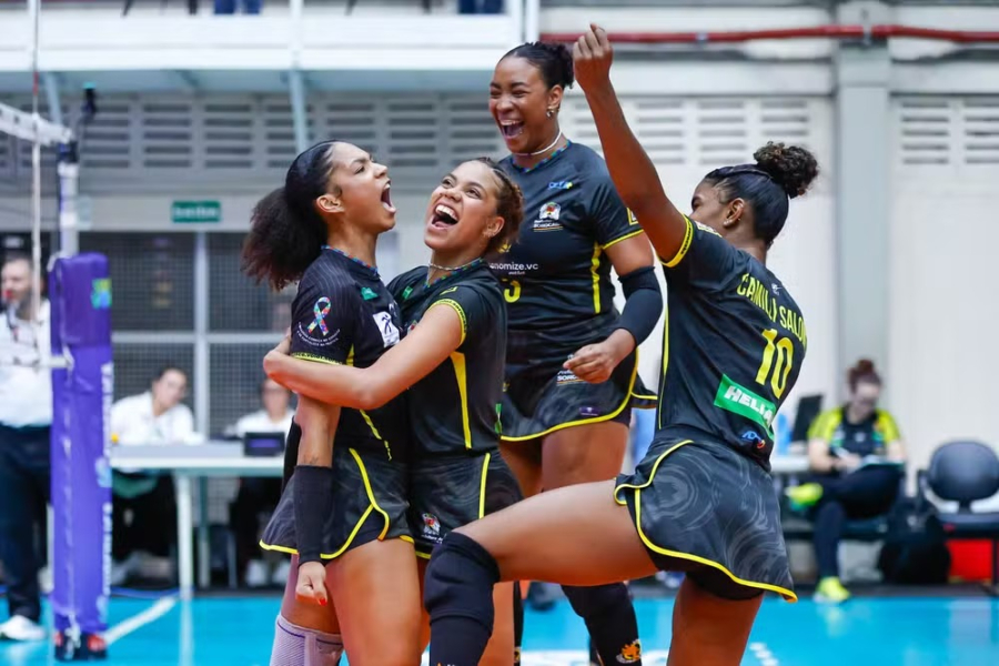 Renasce vence a primeira partida na história da Superliga A feminina