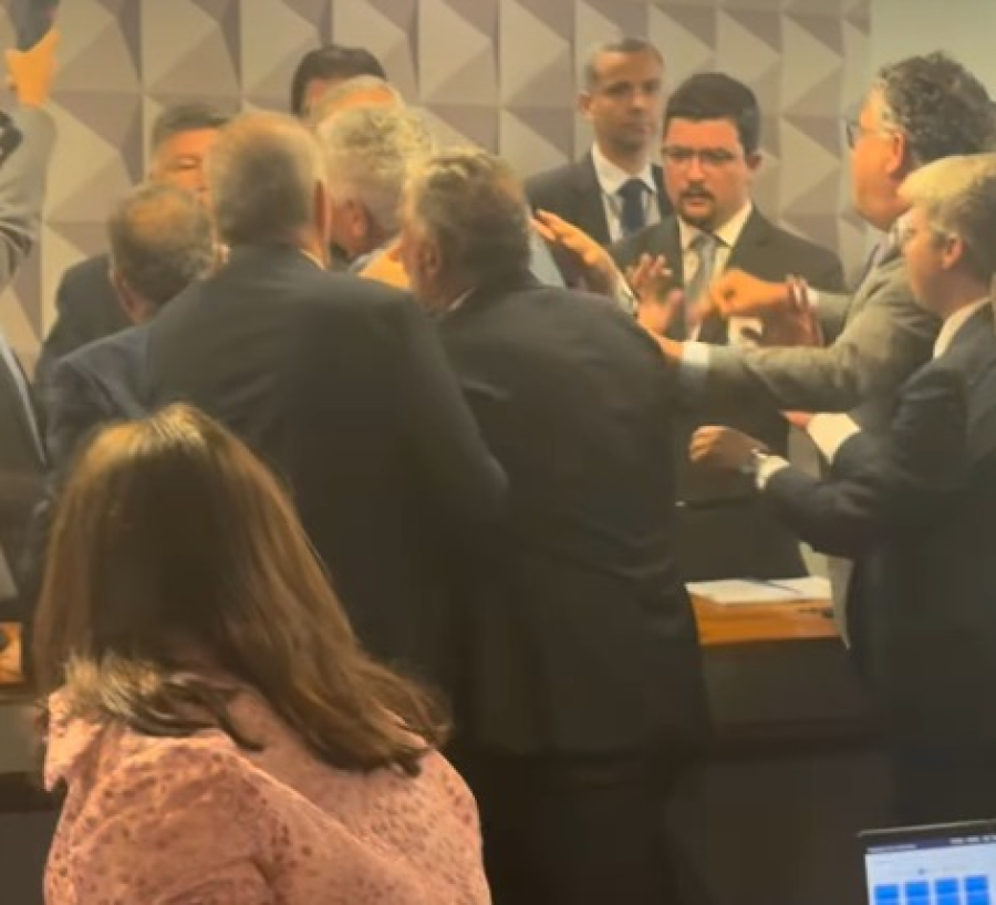 CPI do INSS aprova quebra de sigilo bancário de Lulinha em meio a bate-boca