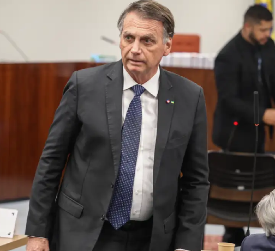 STF nega, por unanimidade, pedido de prisão domiciliar a Bolsonaro