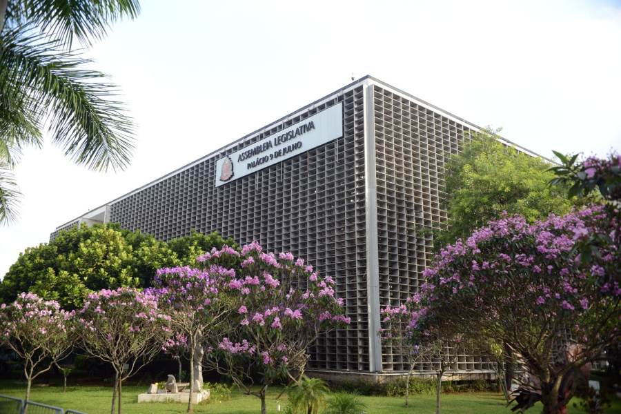 Deputados faltam a 17% das sessões às sextas na Assembleia de SP, índice recorde em 14 anos