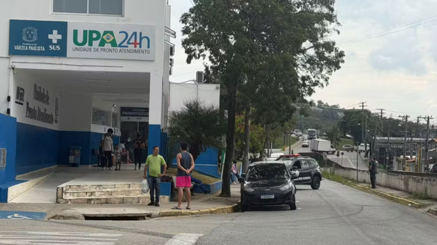 Homem em surto psicótico mantém médica refém e a ameaça com caneta em UPA de Várzea Paulista