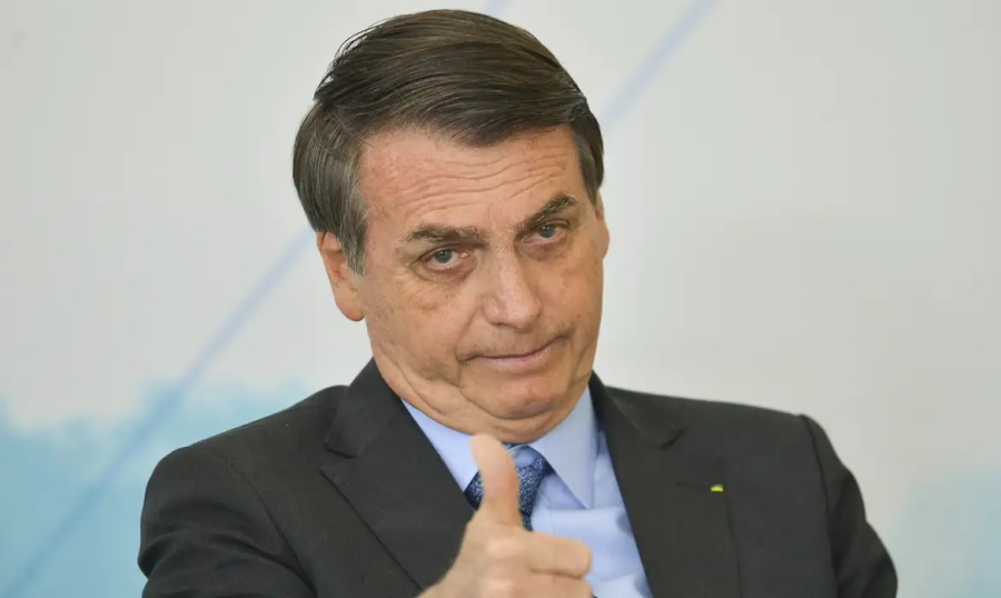 Bolsonaro deixa UTI após melhora clínica, diz Michelle