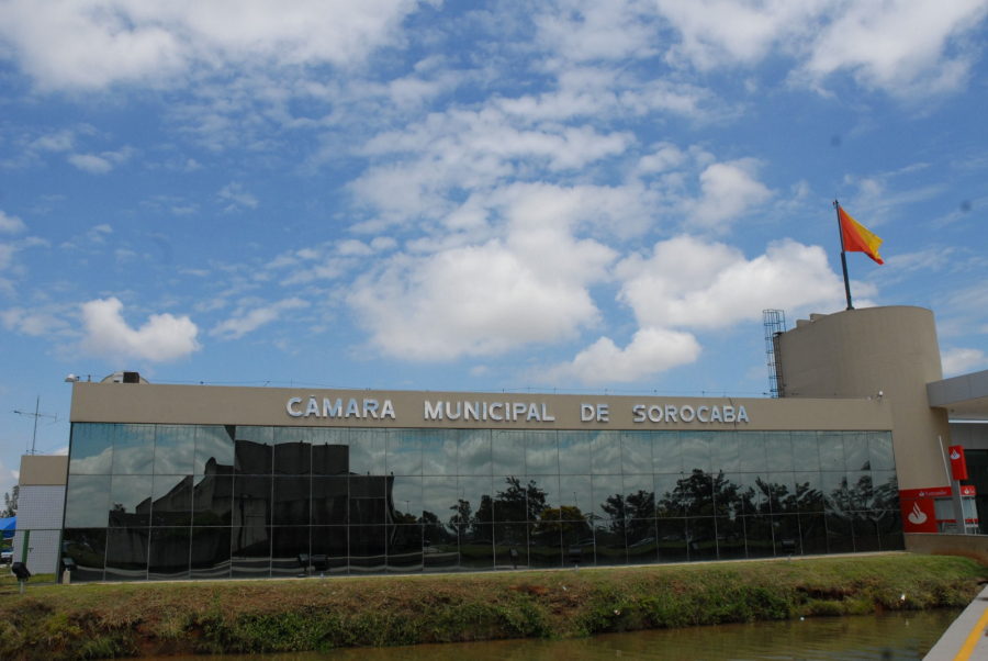 Projeto que antecipa eleição das comissões permanentes é aprovado por unanimidade na Câmara