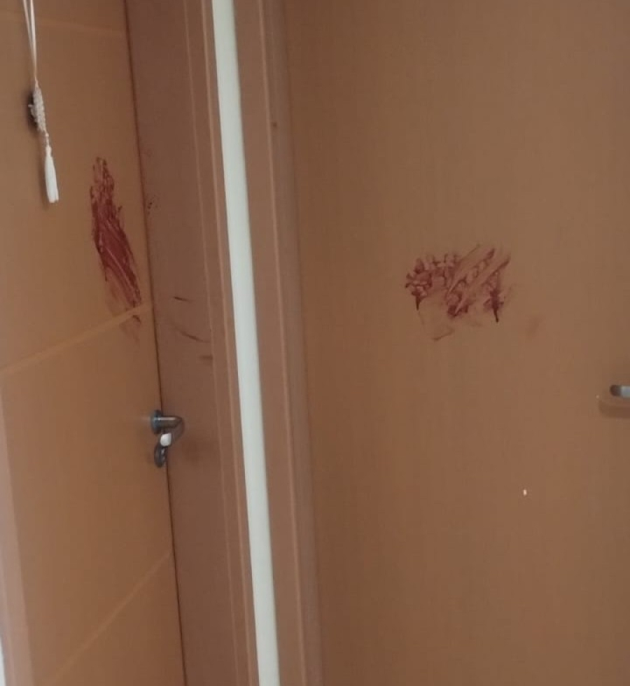 Mulher esfaqueada em apartamento recebe alta;  ex está entre os detidos