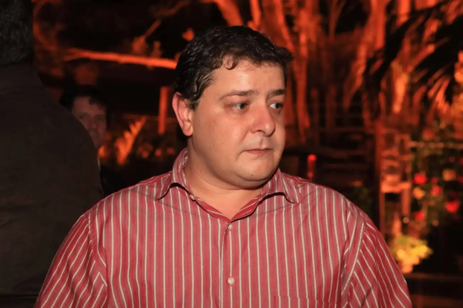 Filho de Lula é alvo de pedido de prisão em relatório da CPMI