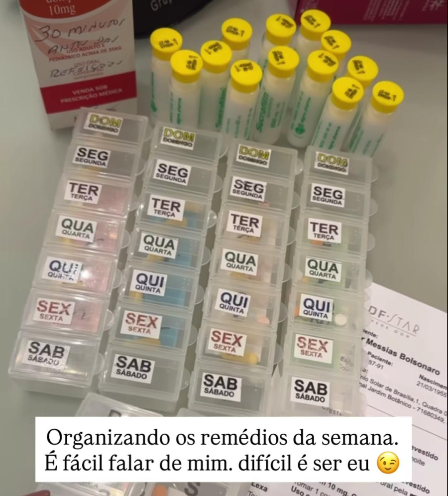 Michelle revela rotina ao organizar remédios de Bolsonaro 