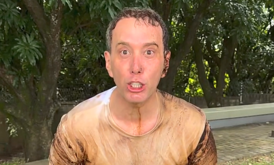 Manga posta vídeo e faz novas promessas após retorno à prefeitura; saiba quais são