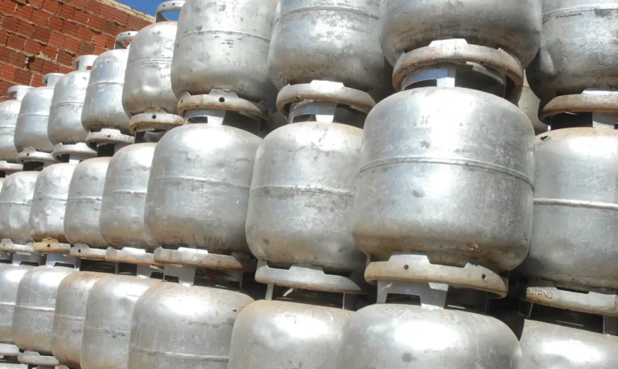 PF deflagra operação 'Vem Diesel' para fiscalizar preços de botijão de gás