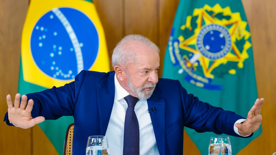 Lula enfrenta cenário de 1º turno mais apertado desde eleição de 2002