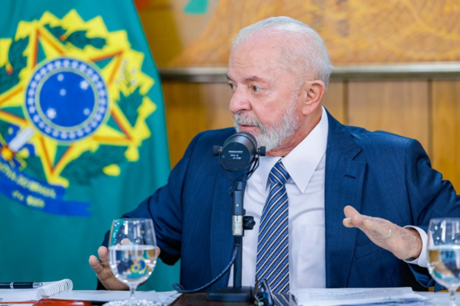 Flávio usa vídeo de 2021 para atacar Lula, e presidente rebate: 