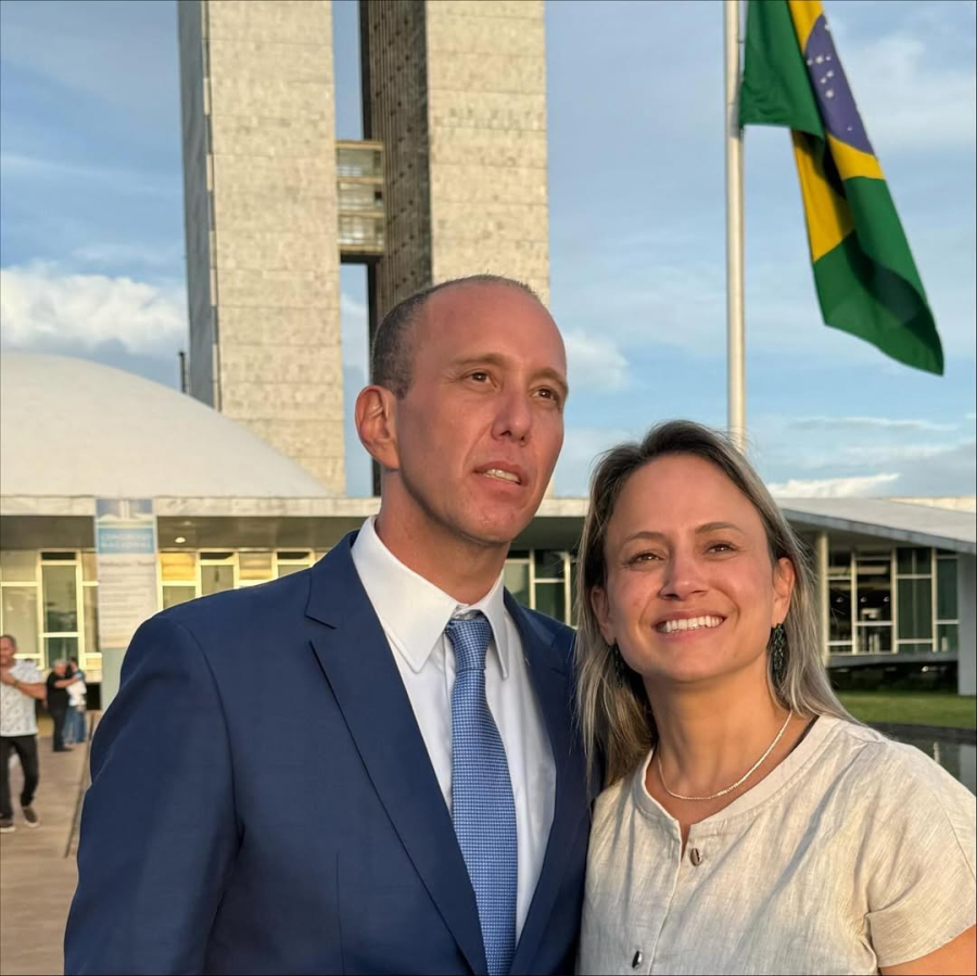 Prefeito tiktoker anuncia que sua esposa Sirlange é pré-candidata a deputada