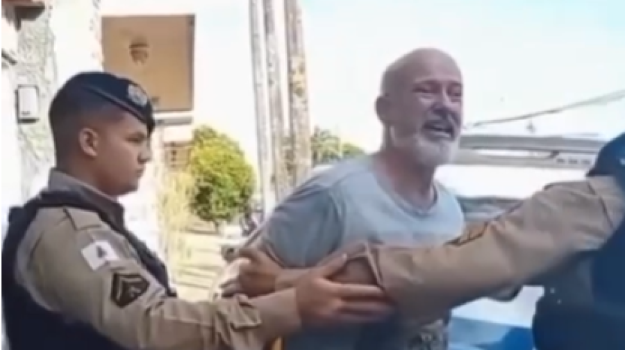 Ex-PM condenado pelo 8 de janeiro chora antes de ir para regime fechado