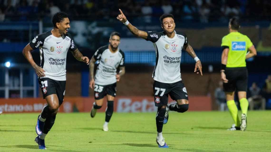 Corinthians vence o Barra (SC) e abre vantagem na Copa do Brasil