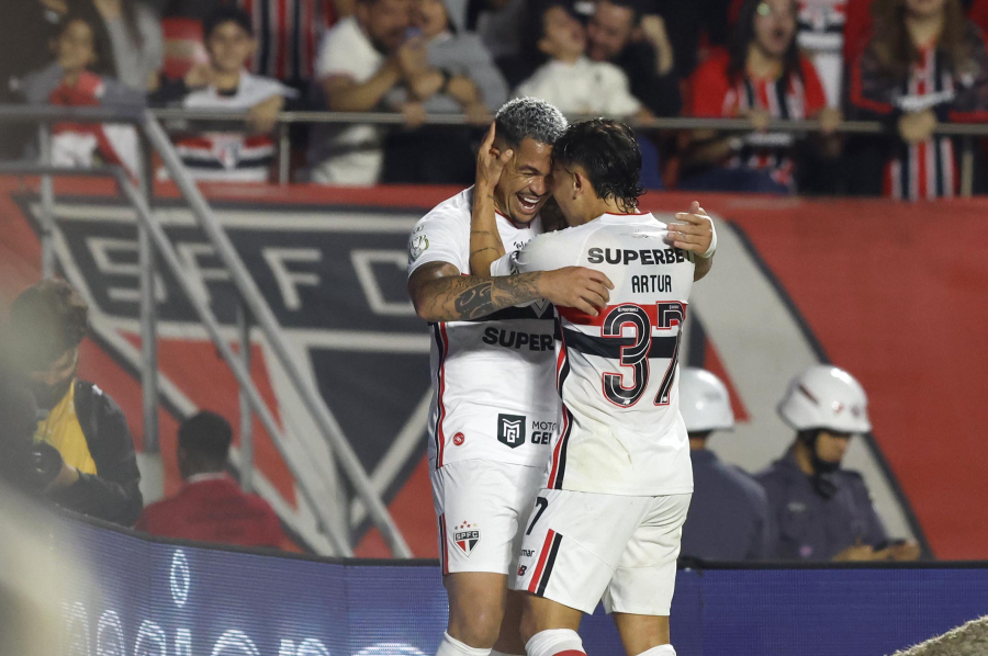 Sob vaias, São Paulo vence Juventude na ida da 5ª fase da Copa do Brasil