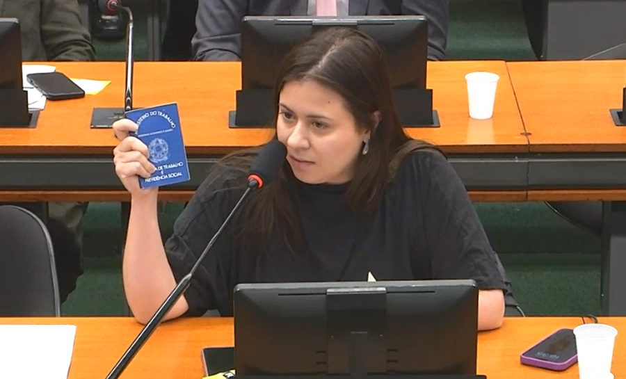 Sâmia Bomfim critica ausência de oposição em discussão sobre fim da escala 6x1 e chama ausentes de covardes