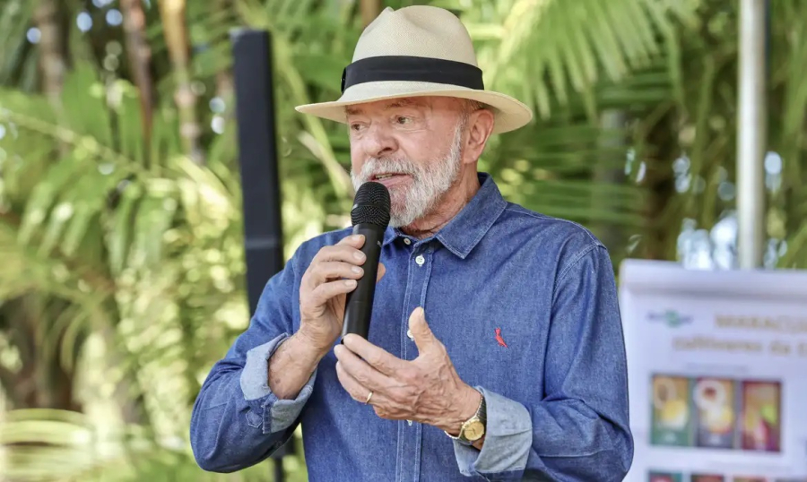 Médico diz que Lula retirou lesão e deve repousar nos próximos dias