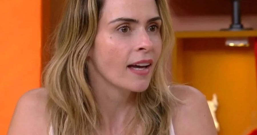 Ana Paula Renault pede a fãs que não gastem com presentes caros