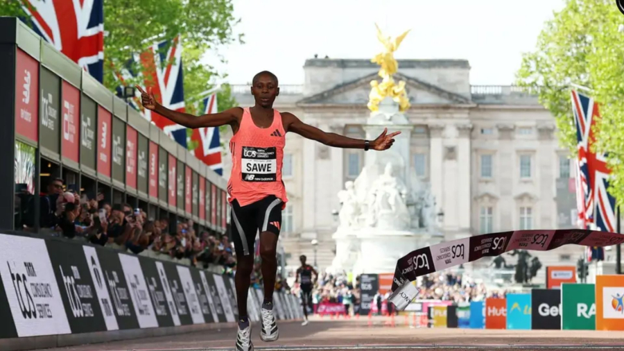 Queniano se torna primeiro atleta a correr maratona abaixo de 2 horas