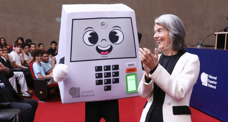 TSE lança “Pilili”, mascote da Justiça Eleitoral inspirado no som das urnas