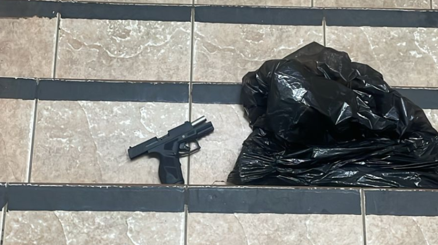 Adolescente de 13 anos mata duas funcionárias a tiros em escola no Acre