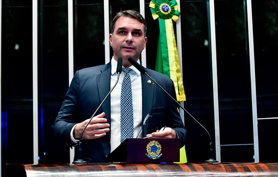 Flávio Bolsonaro confirma presença em Sorocaba durante pré-campanha de Guilherme Derrite