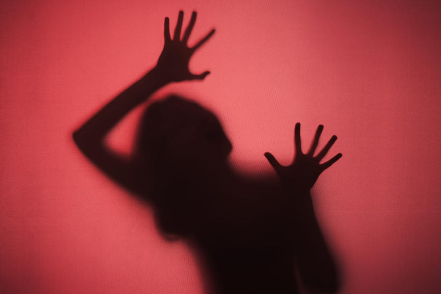 Com medo da violência, 41% das mulheres dizem que deixaram de sair à noite, segundo Datafolha