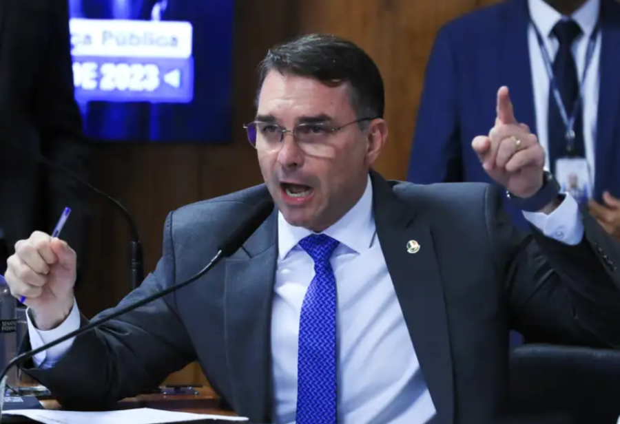 Flávio diz que relação com Vorcaro era “exclusivamente para o filme”