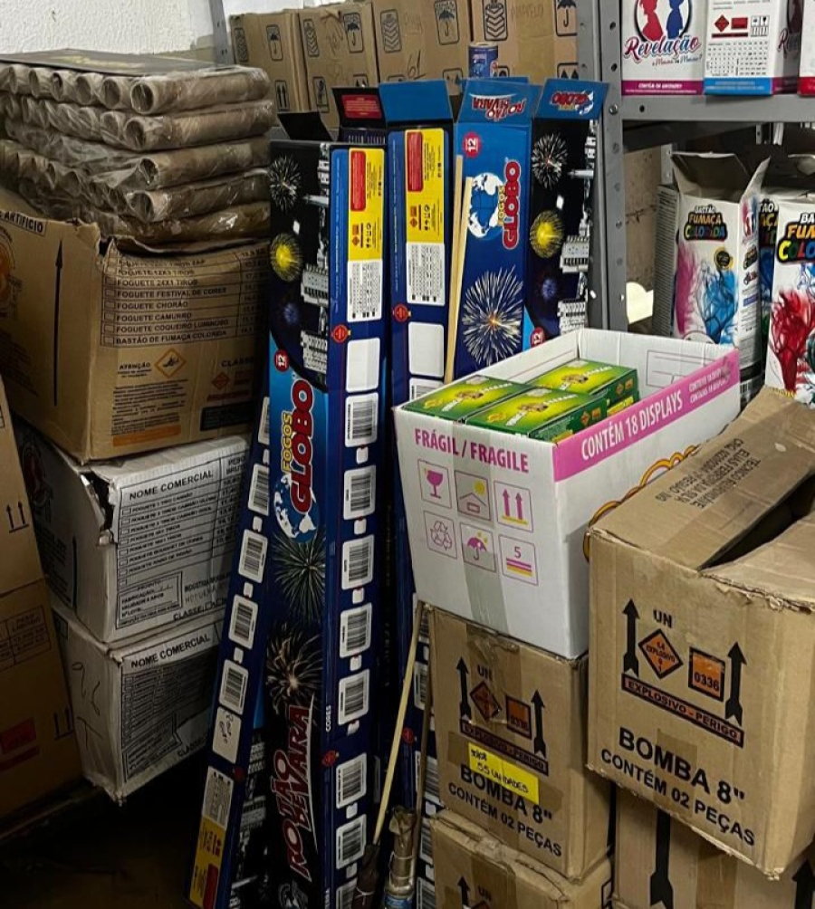Polícia apreende fogos de artifício armazenados ilegalmente em Sorocaba