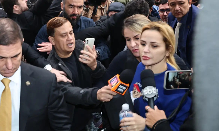Influenciadora Deolane Bezerra é presa em ação da Polícia Civil de SP