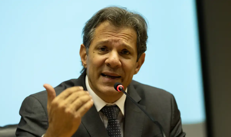 Em Sorocaba, Haddad critica situação dos professores da rede estadual